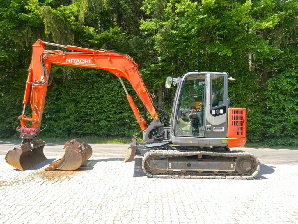 Hitachi - ZX 85 USBLC-3