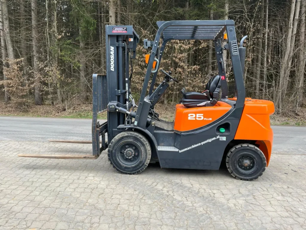 Doosan - D 25 GP