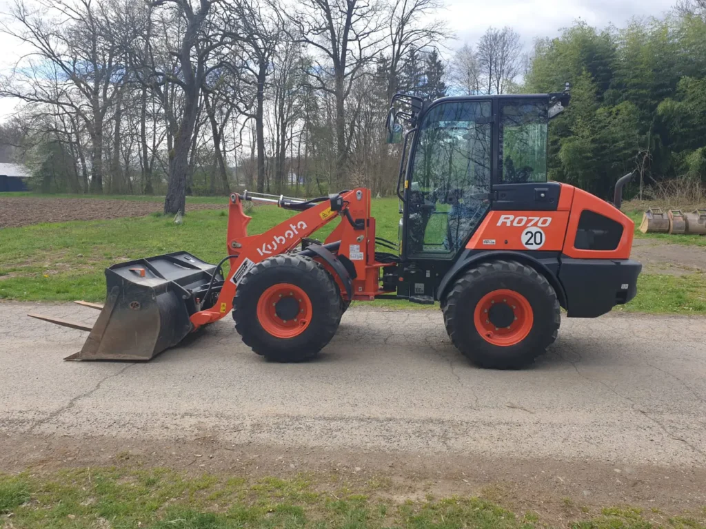 Kubota - R 070