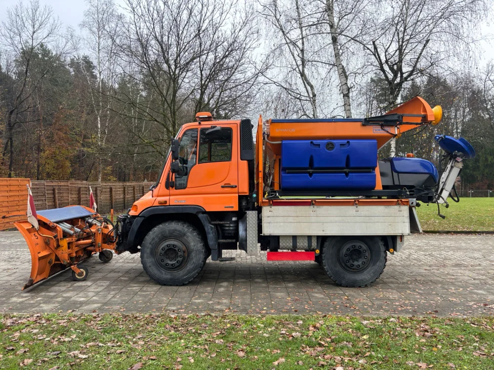 Mercedes Benz - Unimog U400
