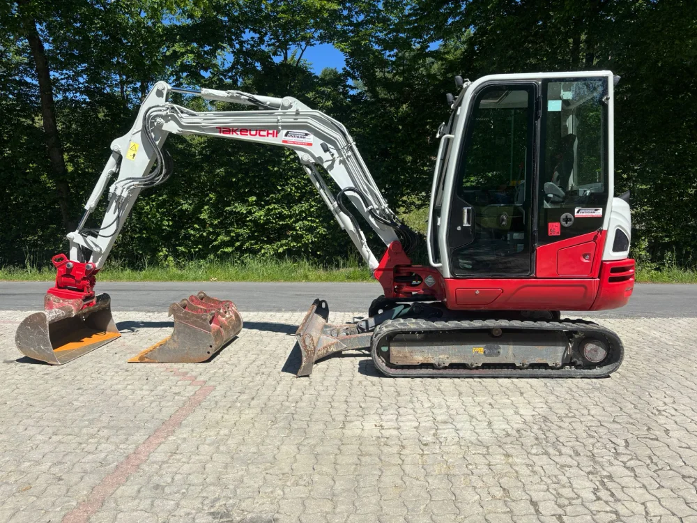 Takeuchi - TB 240