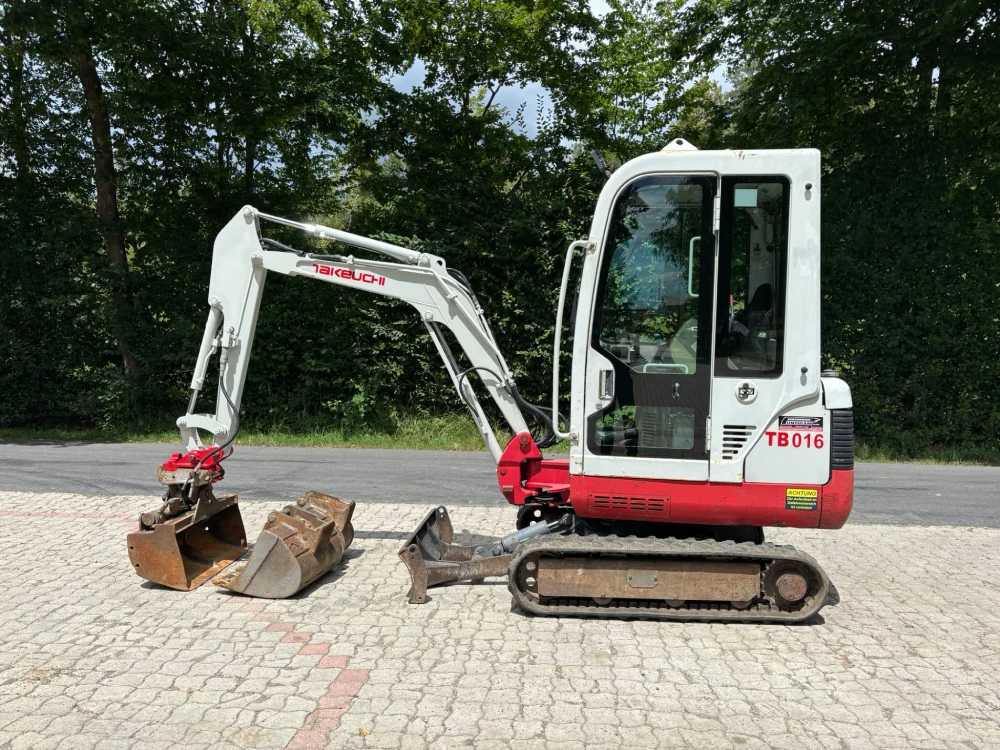Takeuchi - TB 016